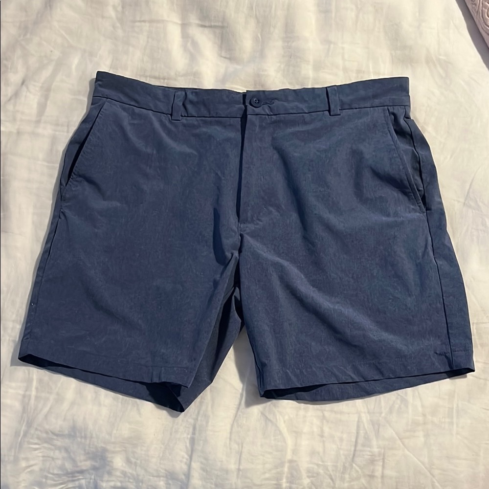 Vineyard Vines performance breaker shorts